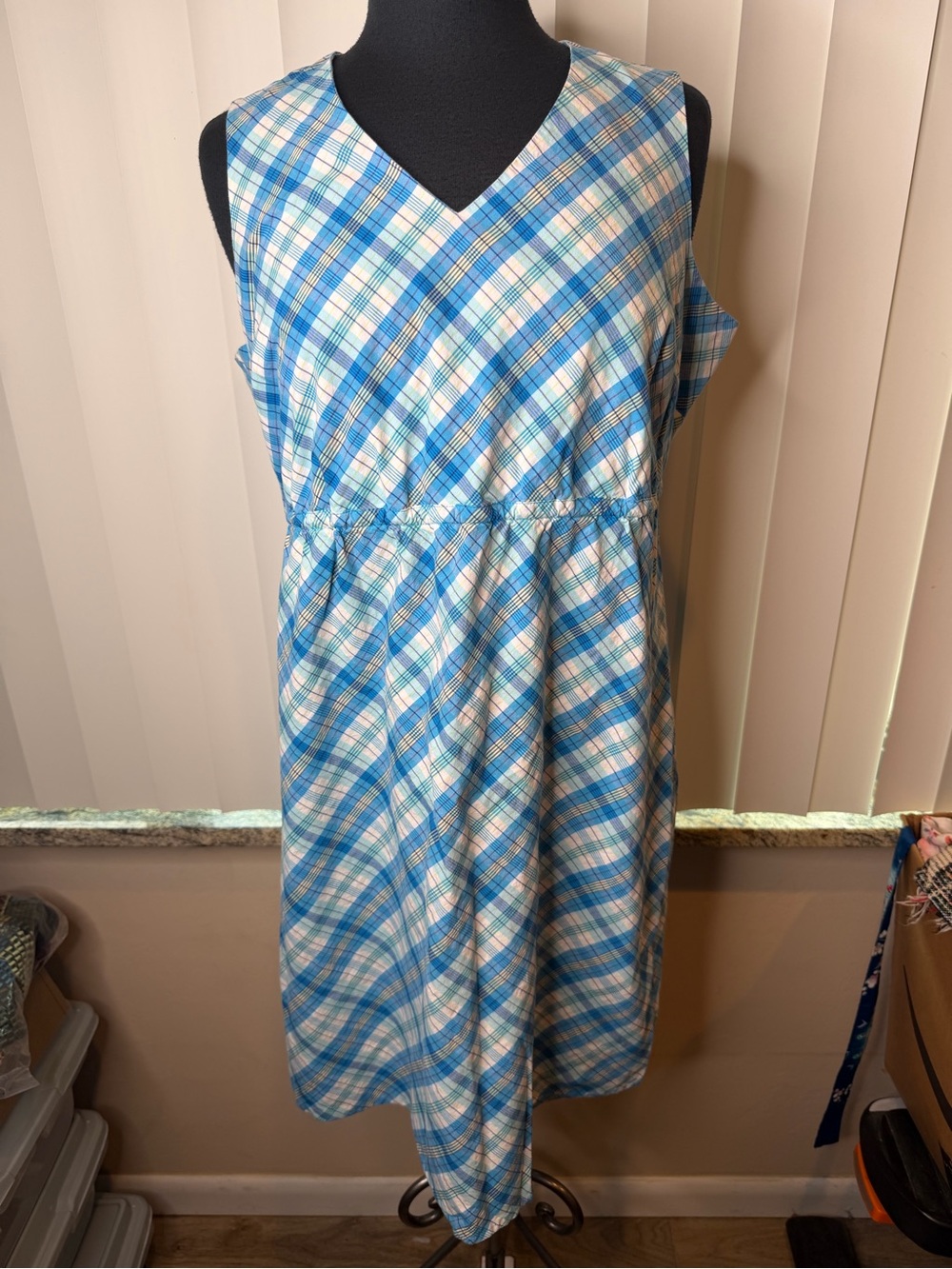 Vintage inspired Liz Lange light blue plaid sleeveless maternity dress SZ Large